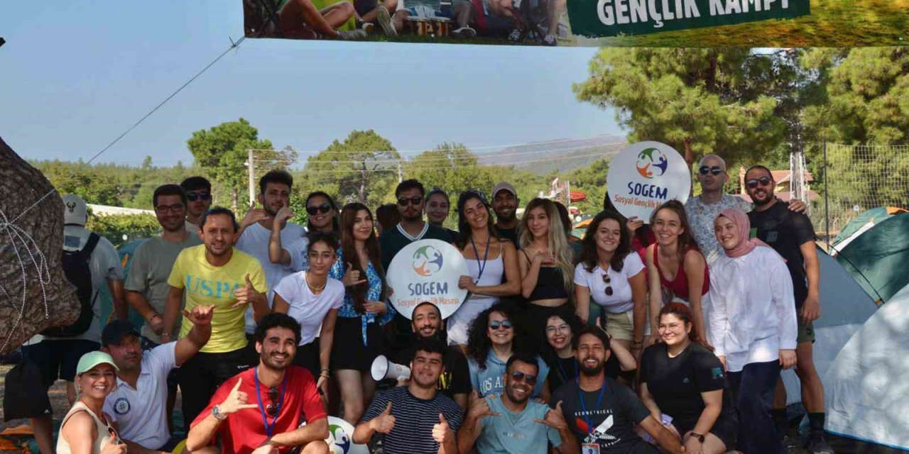 Gençler, Cumhuriyet’in 100. yılında kampta buluştu