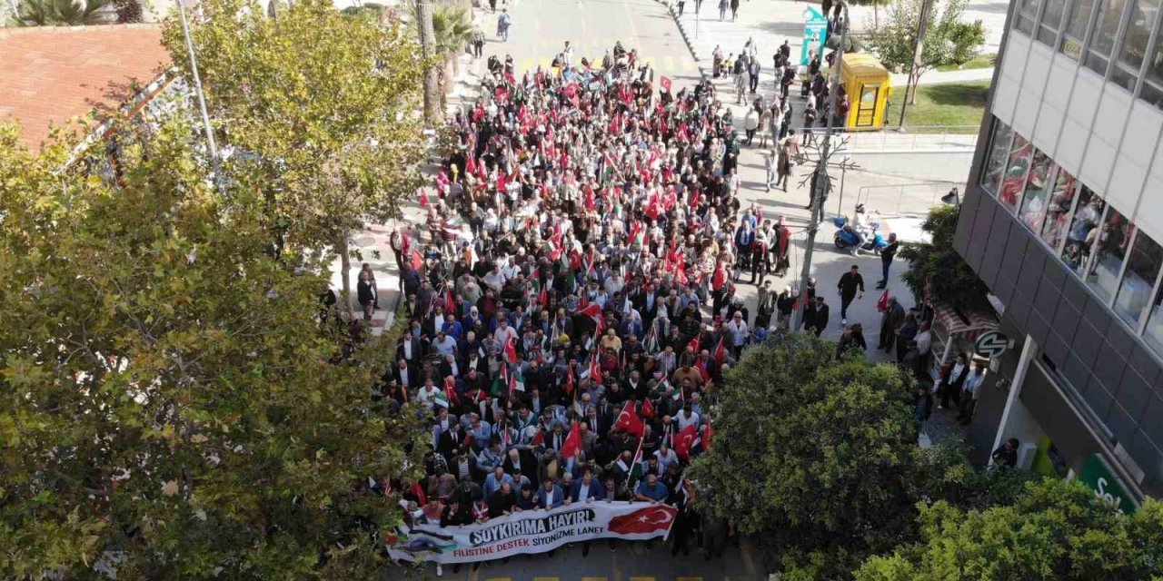 Manisa’da Filistin’e destek gösterisi