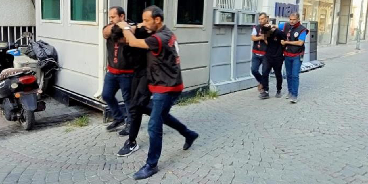 Kur’an-ı Kerim yakanlardan biri kazada öldü, diğeri 10 ay hapis aldı