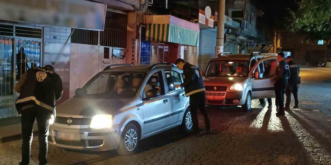 Akhisar’da ’Güven ve Huzur’ uygulamasında 9 kişi yakalandı