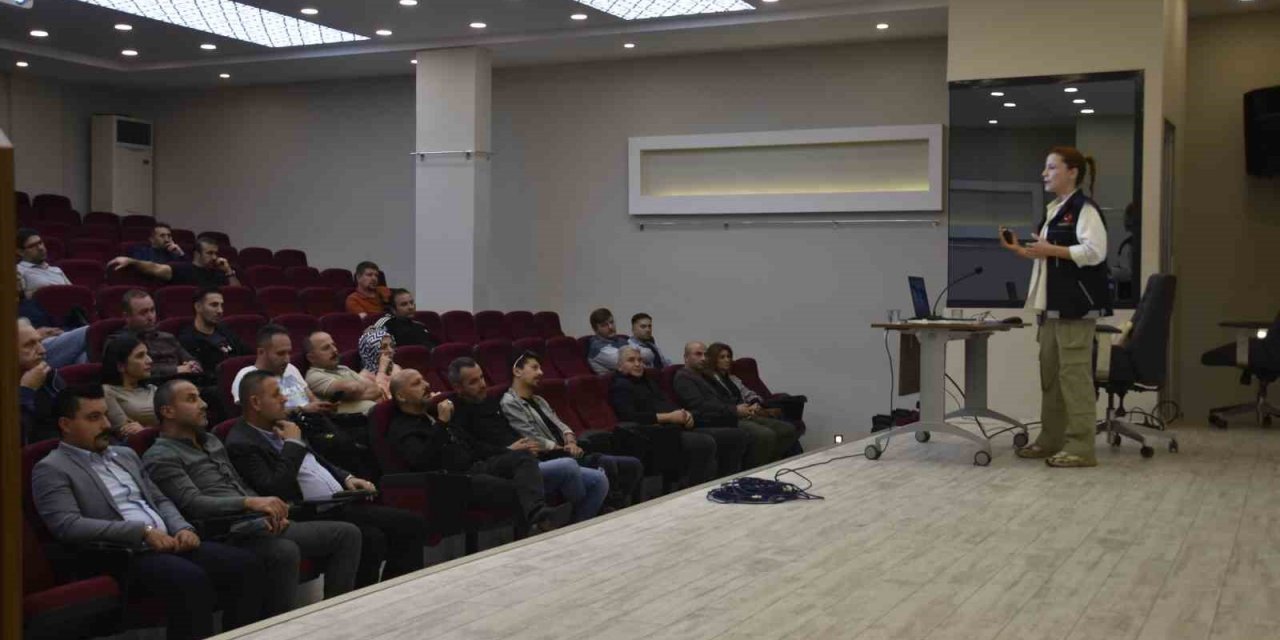 Aliağa’da uyuşturucu ile Mücadele Semineri düzenlendi