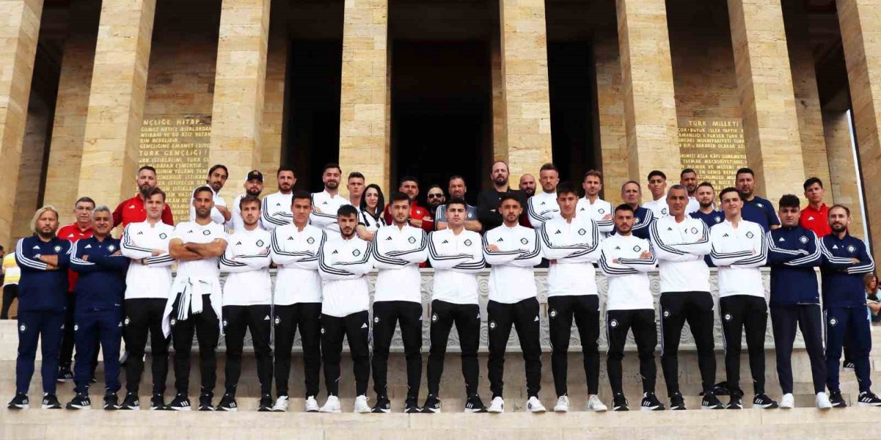 Altay’dan Anıtkabir ziyareti