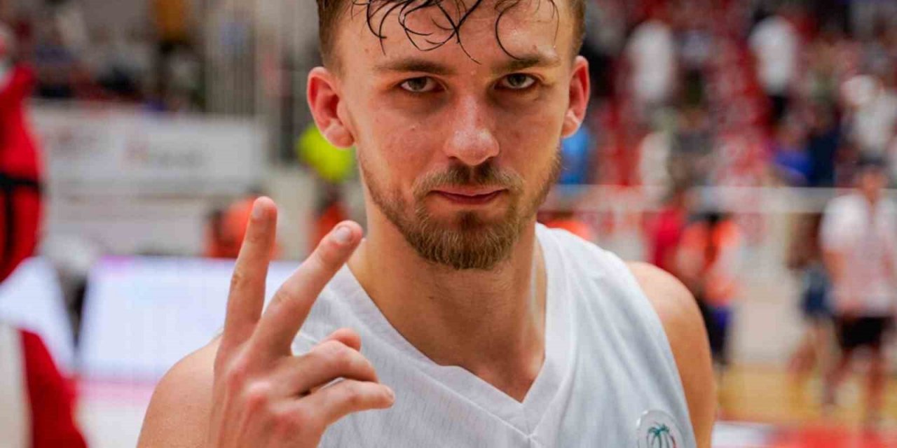 Aliağa Petkimsporlu Kristers Zoriks, üçlükleriyle zirvede