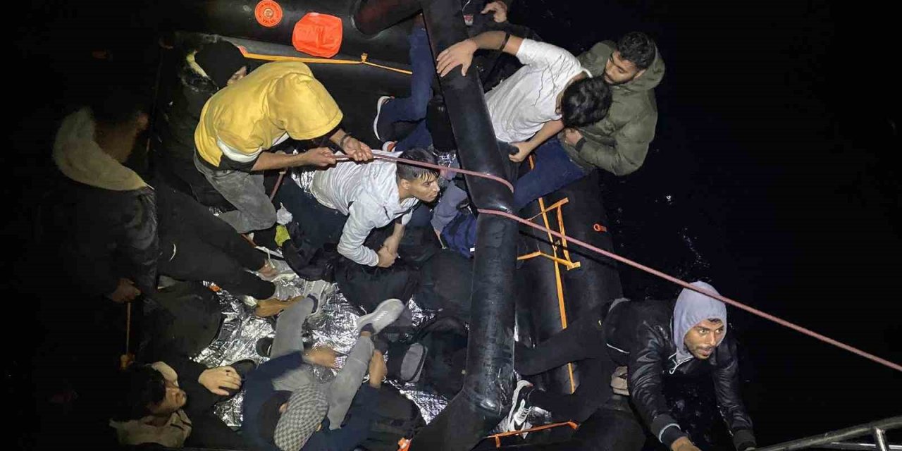 92 düzensiz göçmen yakalandı, 24’ü kurtarıldı