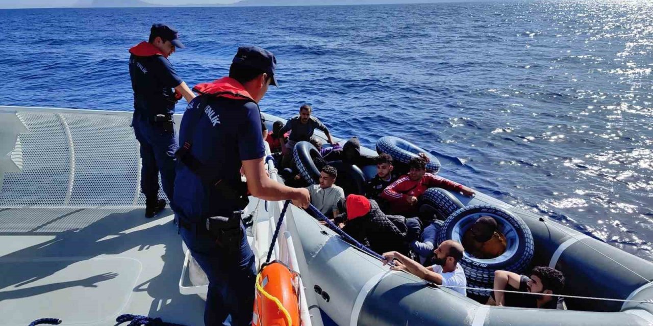 Datça’da 70 düzensiz göçmen kurtarıldı