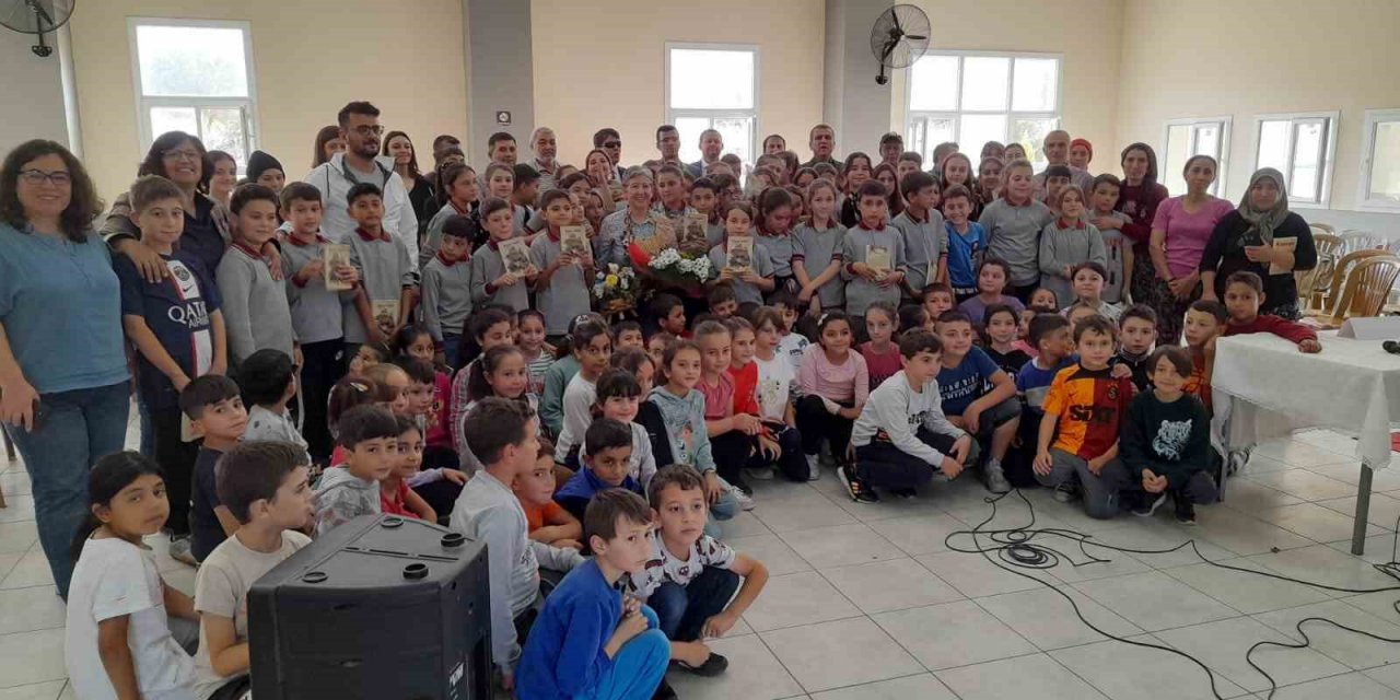 Koca Seyit romanının yazarı öğrencilerle buluştu