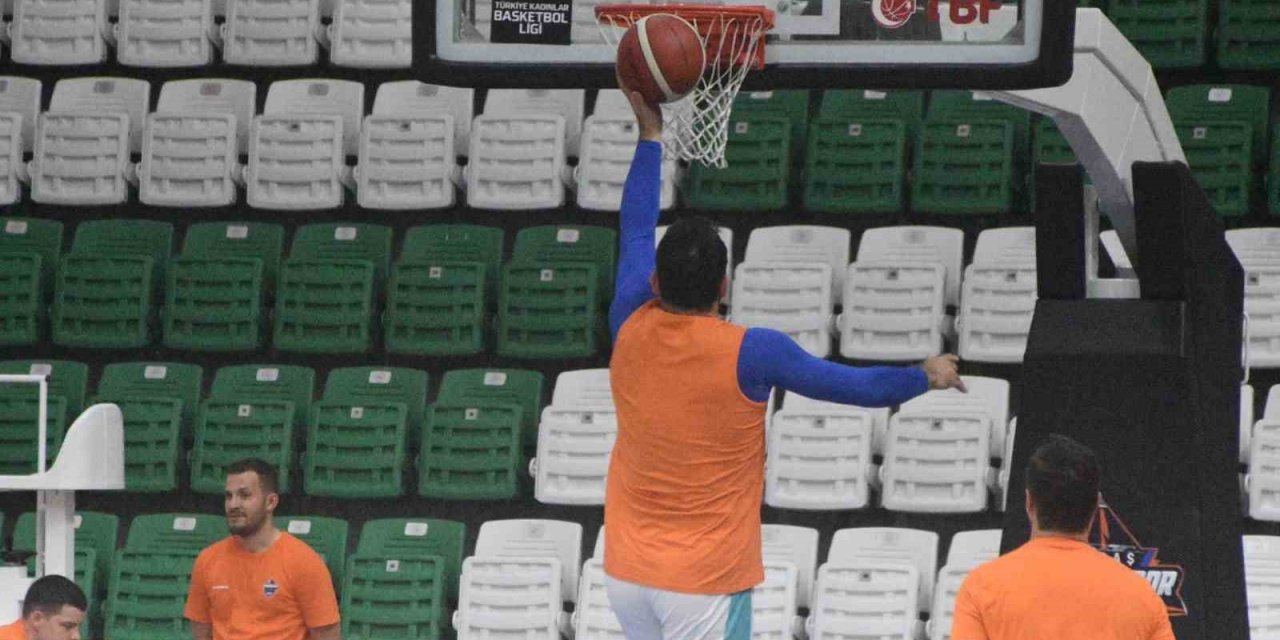 Ender Arslan: "Hedefim sıradaki maçı kazanmak, ondan sonra zaten hedef kendini belli eder"