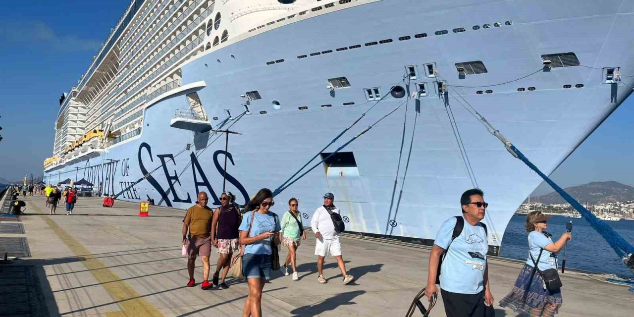 Tüm rotalar Bodrum’a çevrildi; Bodrum’a denizden gelen turist sayısı 100 bini geçti