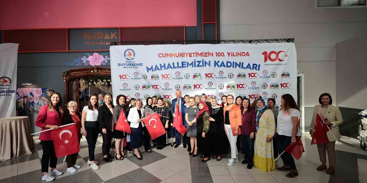 Denizli’de kadınların 100. yıl coşkusu