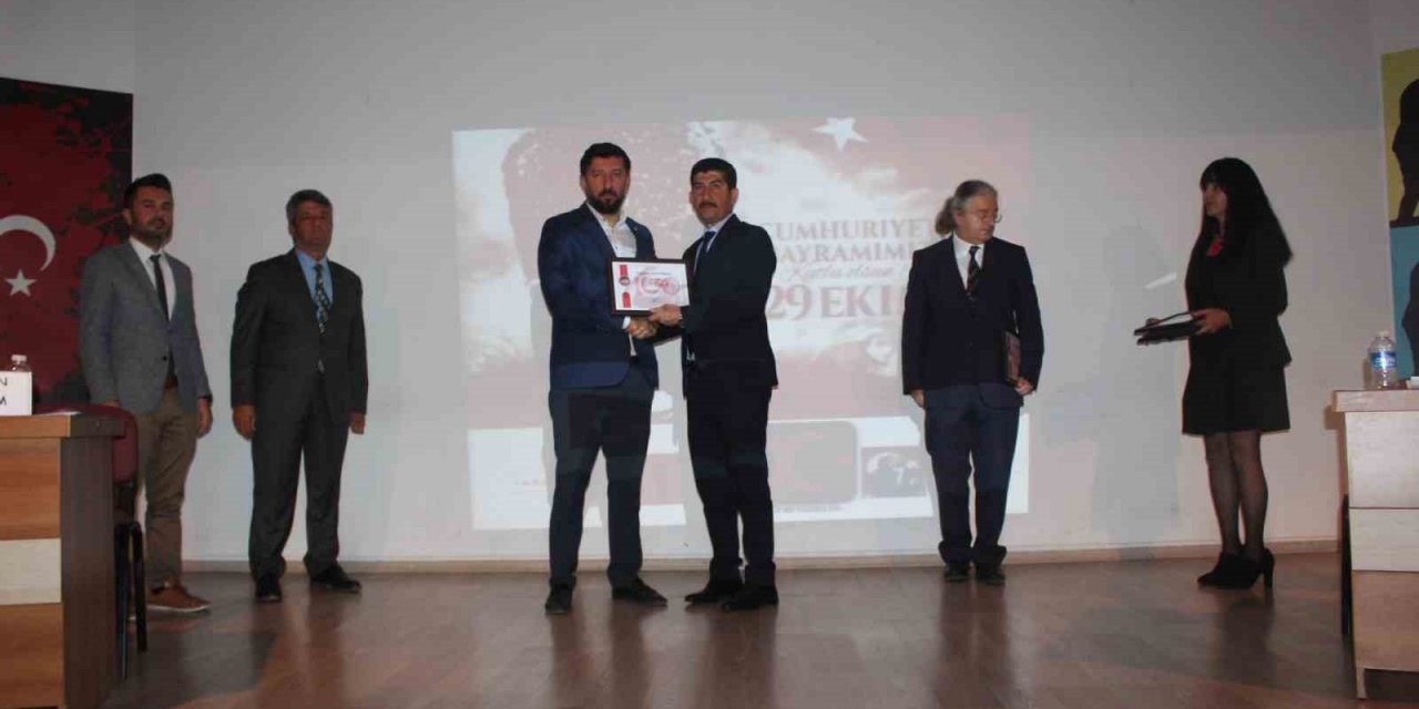 Köyceğiz’de ’Cumhuriyet ve Atatürk’ konulu panel gerçekleştirildi