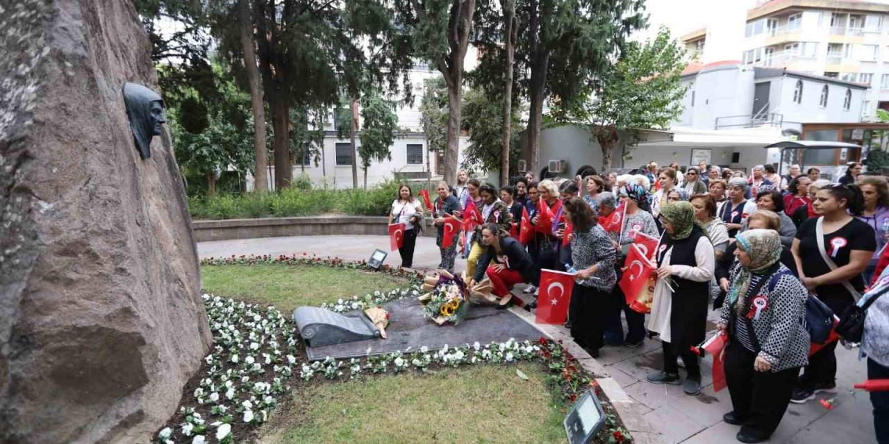 Selçuklu kadınlardan Zübeyde Hanım’ın anıt mezarına ziyaret