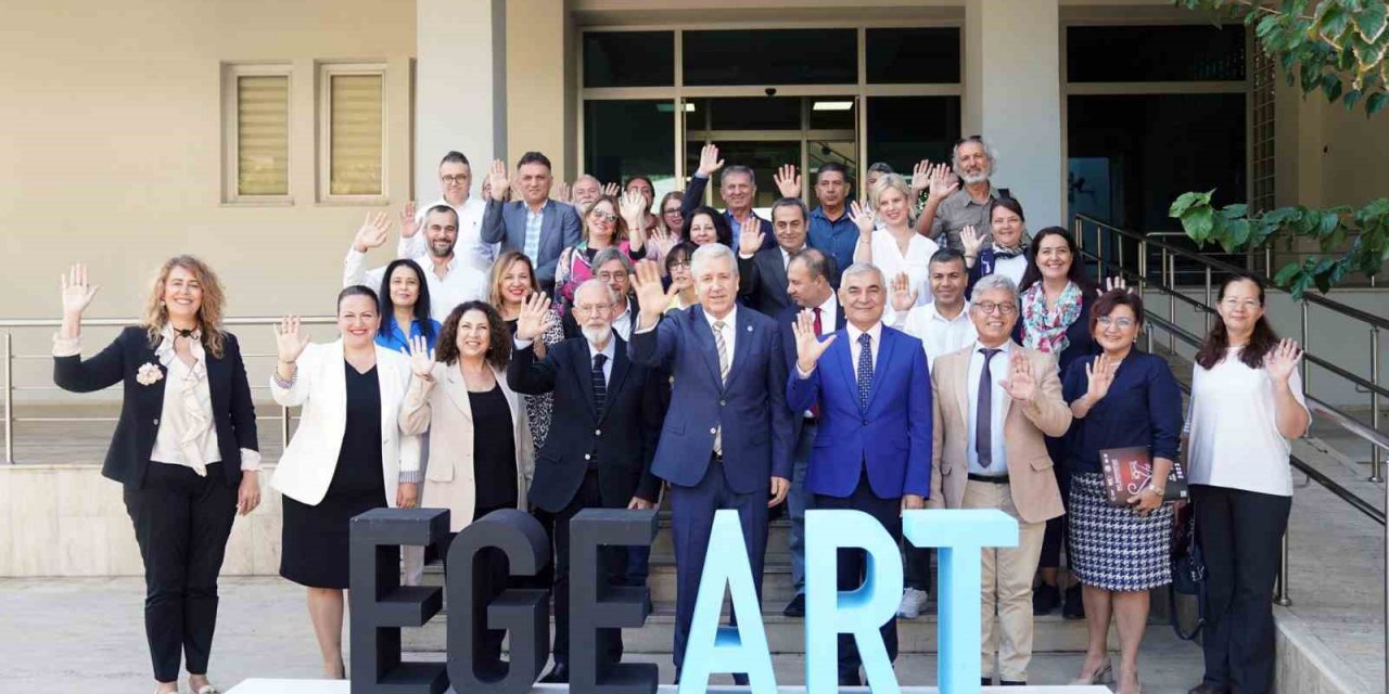 İzmirliler sanata doyacak