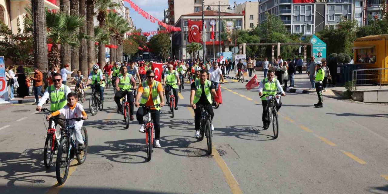 Manisa’da 100. yılda 100 bisikletli bisiklet turu yapıldı