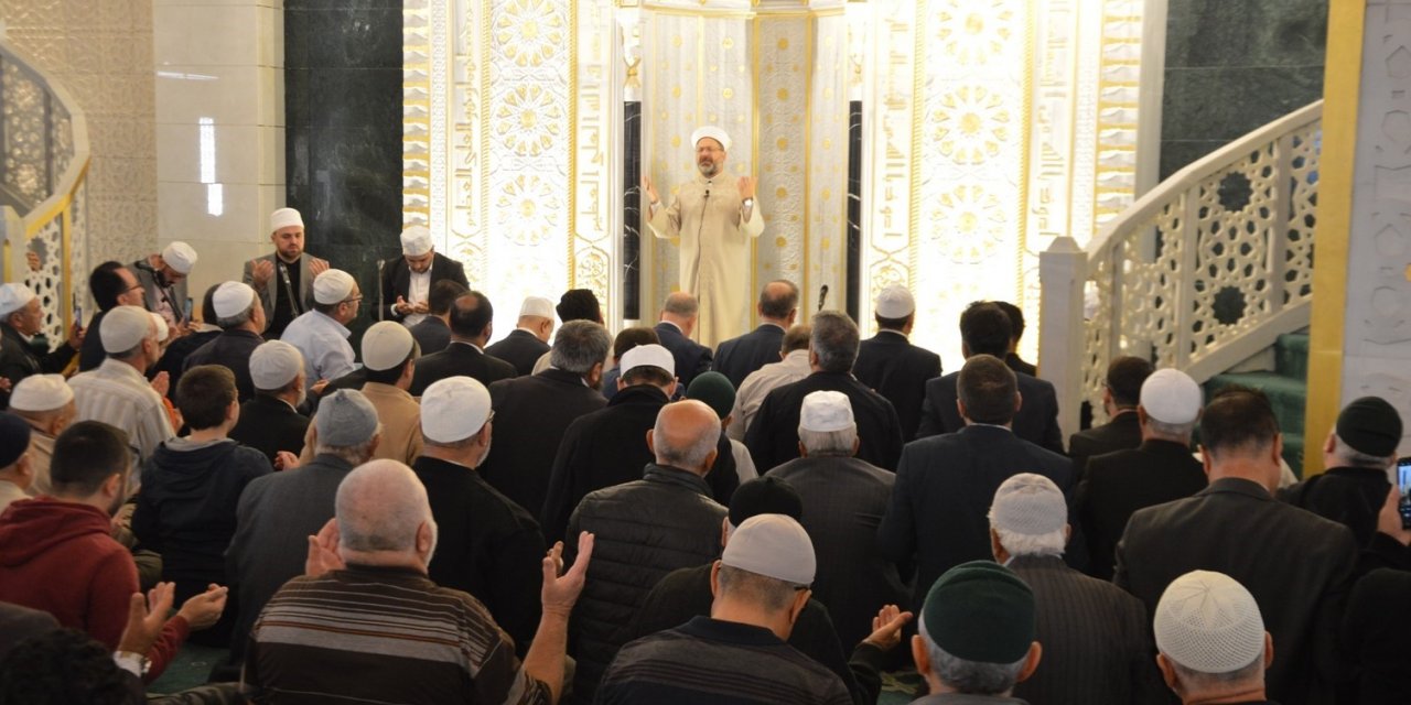 Diyanet İşleri Başkanı Erbaş, Denizlilerle sabah namazında buluştu