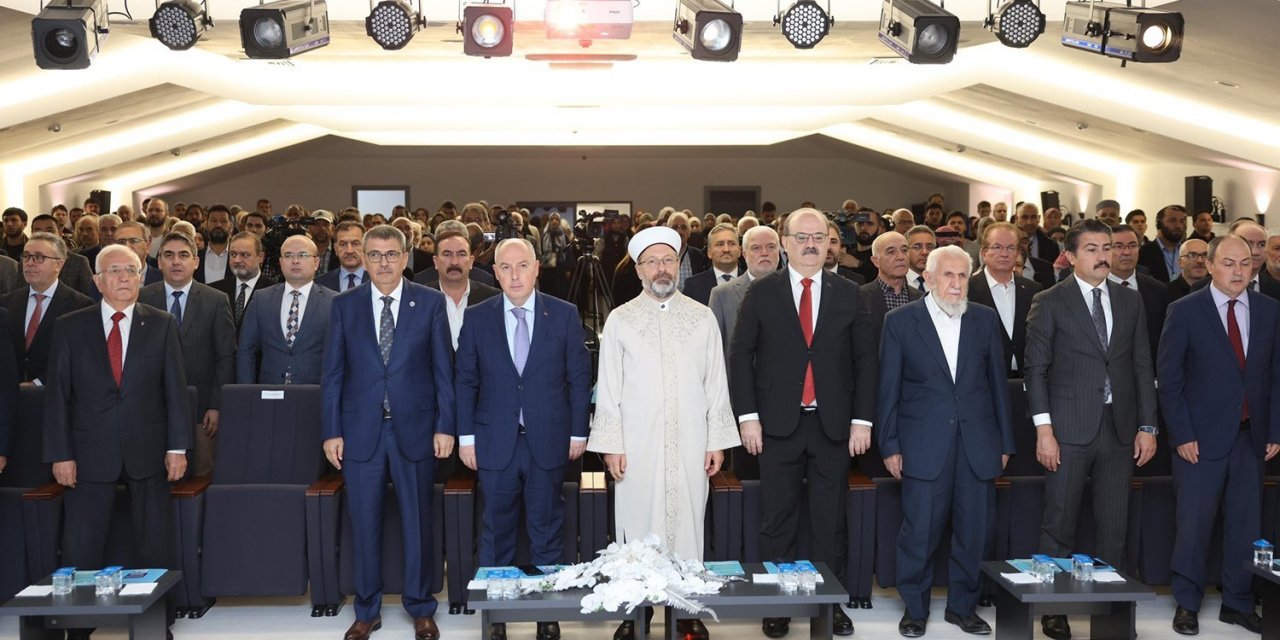 Diyanet İşleri Başkanı Erbaş, Uluslararası Serahsi Sempozyumuna katıldı