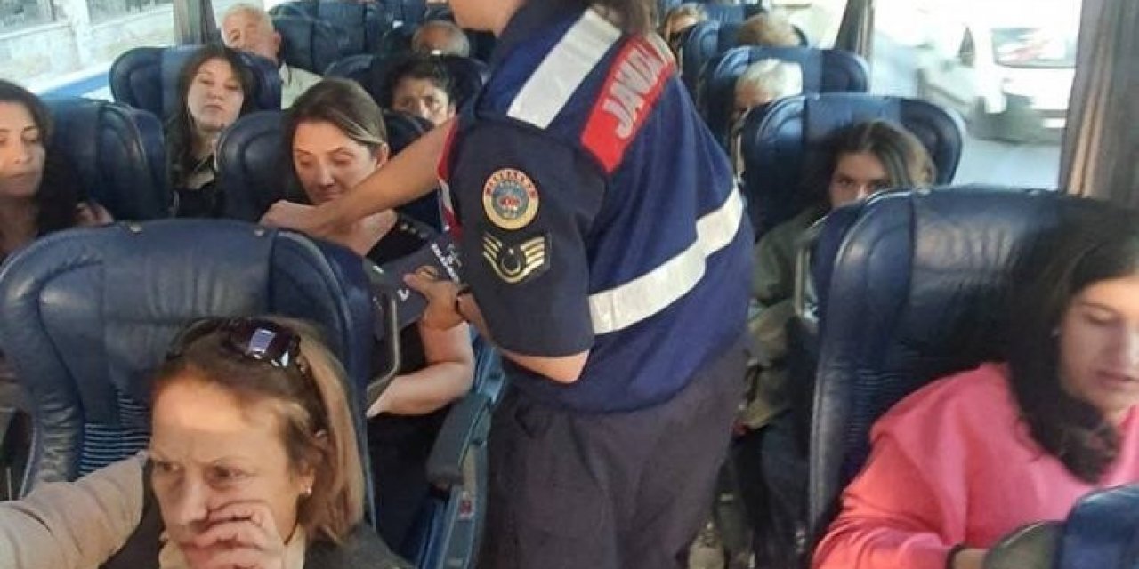 Otobüs yolcularına KADES tanıtıldı