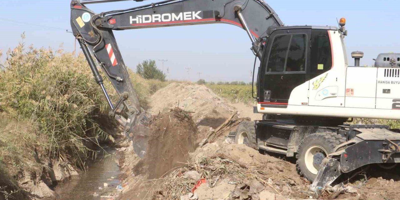 Emirhacılı’da taşkınlara karşı önlem