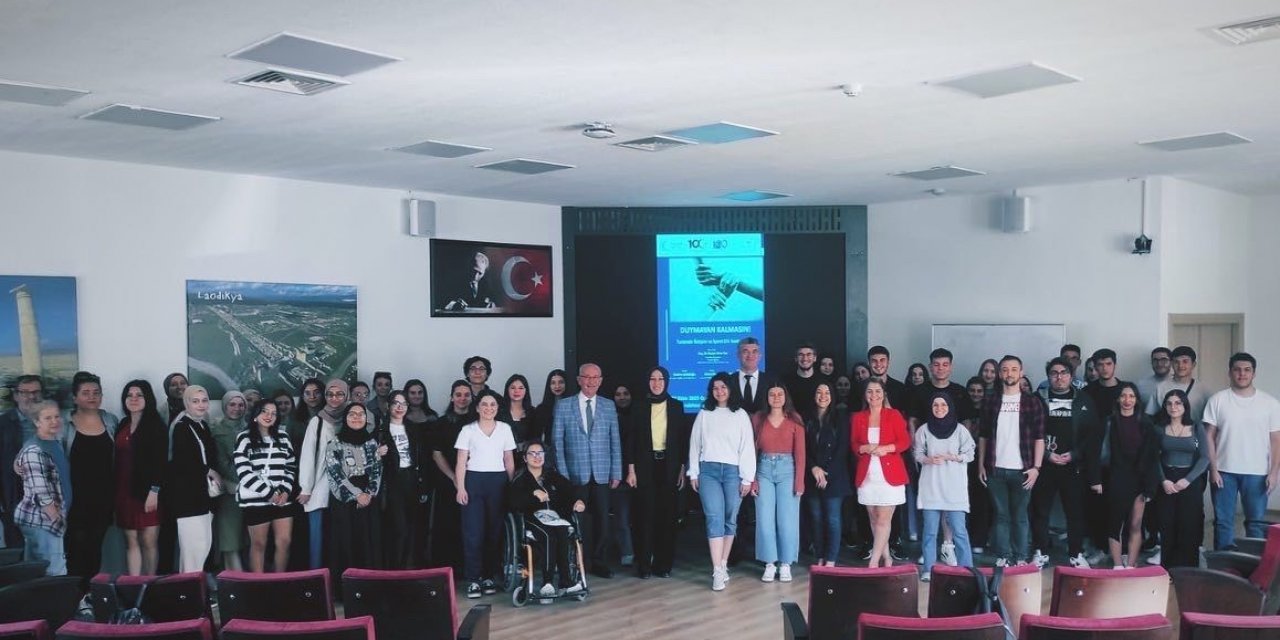 PAÜ’de işaret dilinin önemine dikkat çekildi