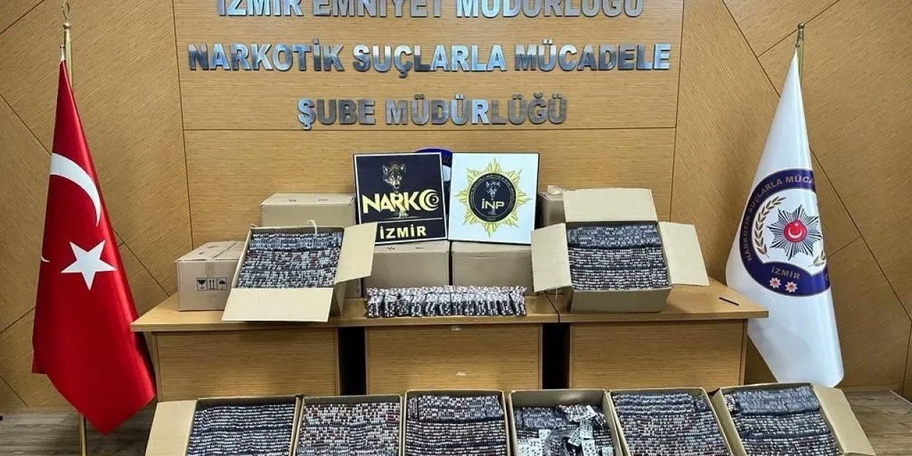 İzmir’de 117 bin adet sentetik ecza ele geçirildi