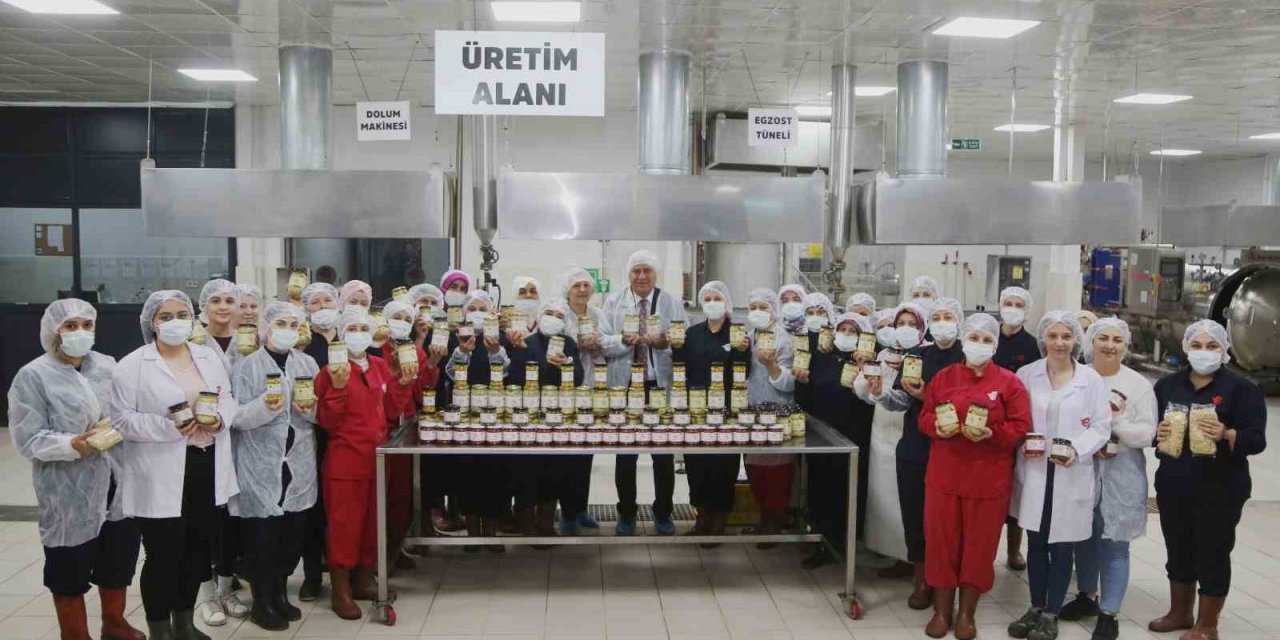 Yüzde Yüz Kadın Emeği Tarımsal Ürün Fabrikası Türkiye’ye örnek oluyor