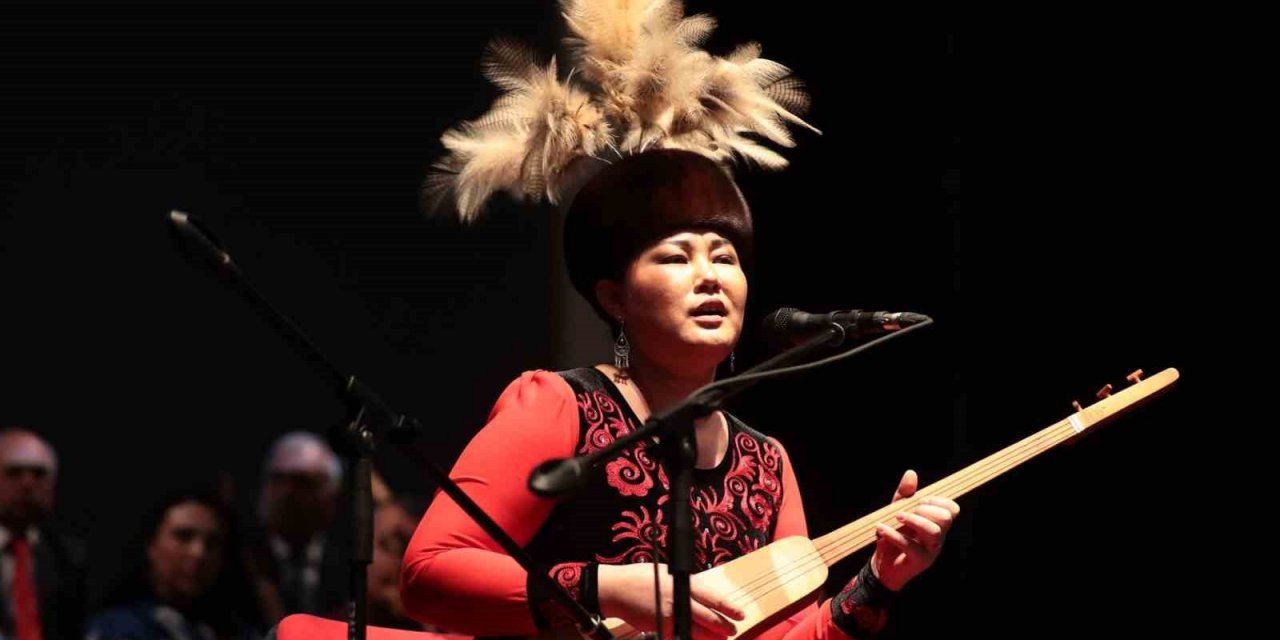 Aşıklar 100. yıl için çalıp söyleyecek