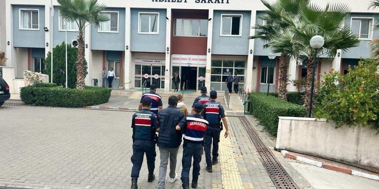 Alışveriş merkezi hırsızları yakalandı