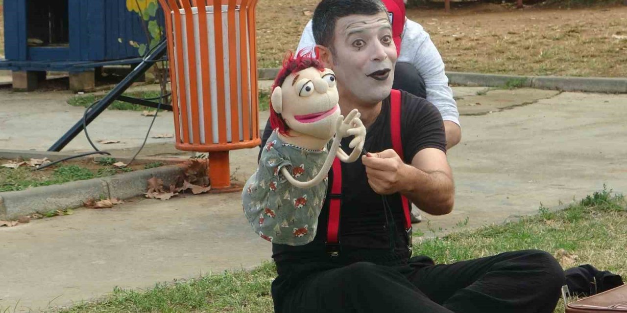 Muğla Tiyatro Festivalinde pantomim isimli gösteri sergilendi