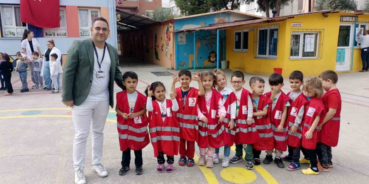 Kızılay gönüllüsü oldular