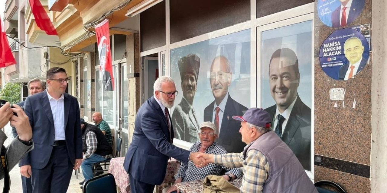 AK Parti’li Yenişehirlioğlu, Akhisarlı zeytin üreticileri ile buluştu