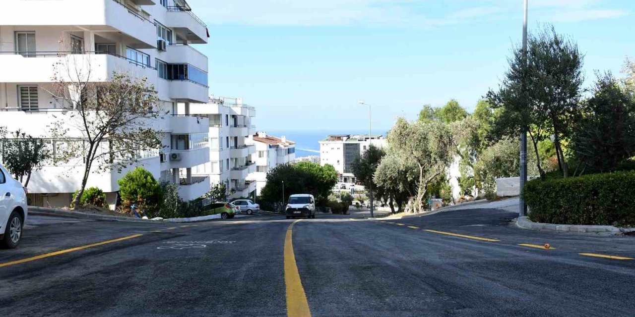 Ege Mahallesi sakinleri yeni yollarından memnun