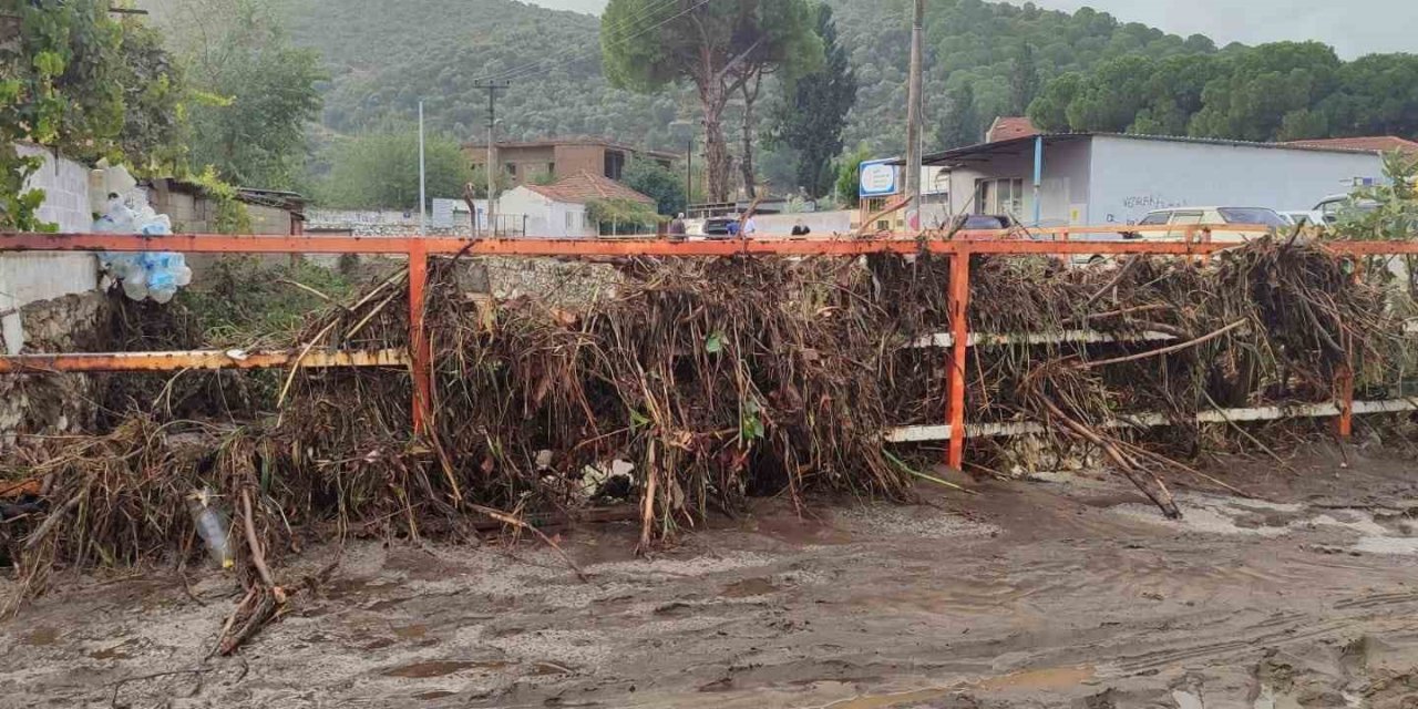 Aydın’da sel felaketi: 1 ölü, 6 kayıp