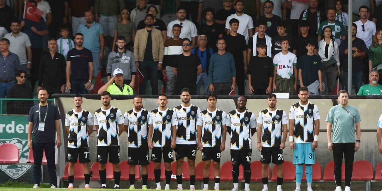 Turgutluspor zirveden kopmuyor