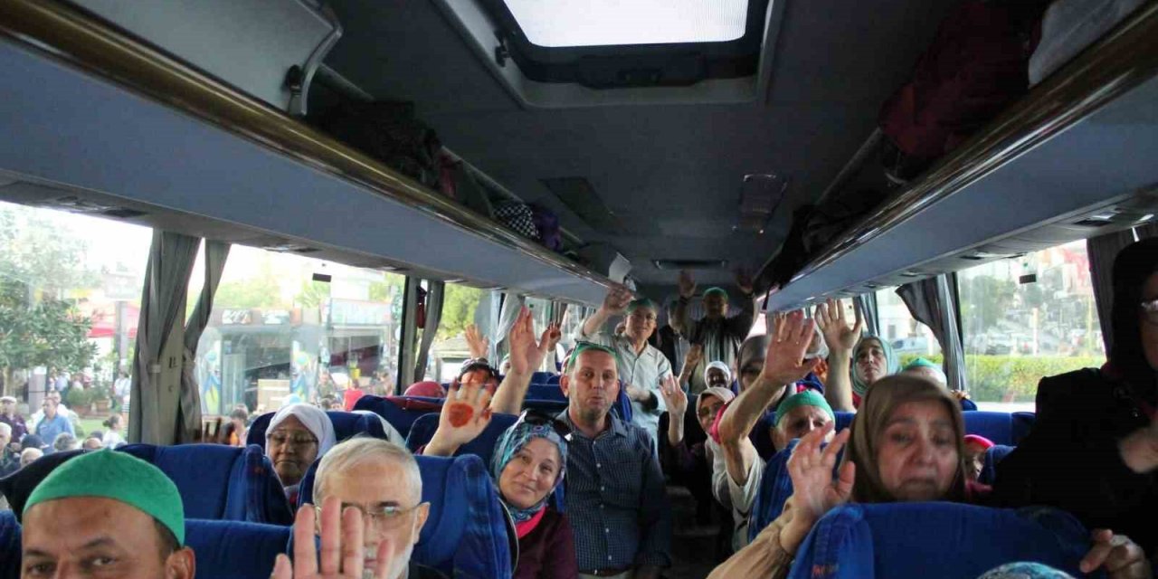 Umreciler Aydın’dan dualarla uğurlandı