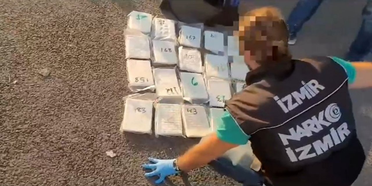 İzmir’de takibe alınan araçtan yüklü miktarda kokain çıktı
