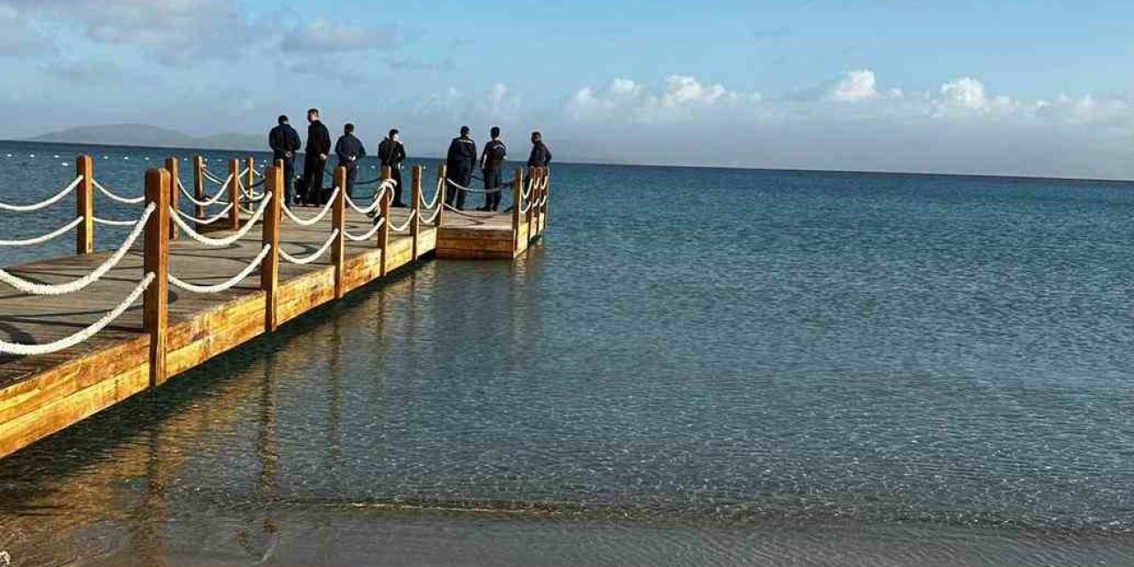 İzmir’de denizde kaybolan şahsı arama çalışmaları sürüyor