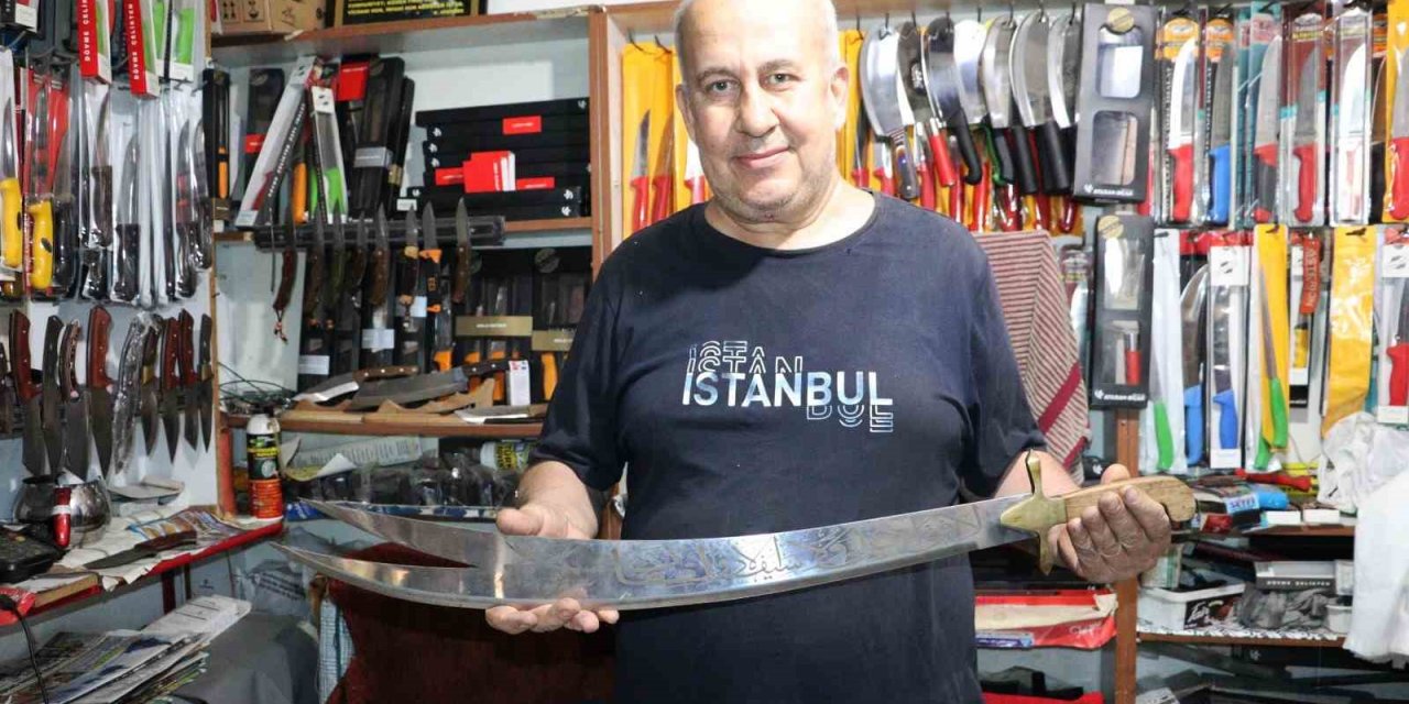 Kuşadası’nda bıçak bileyicileri çırak arıyor