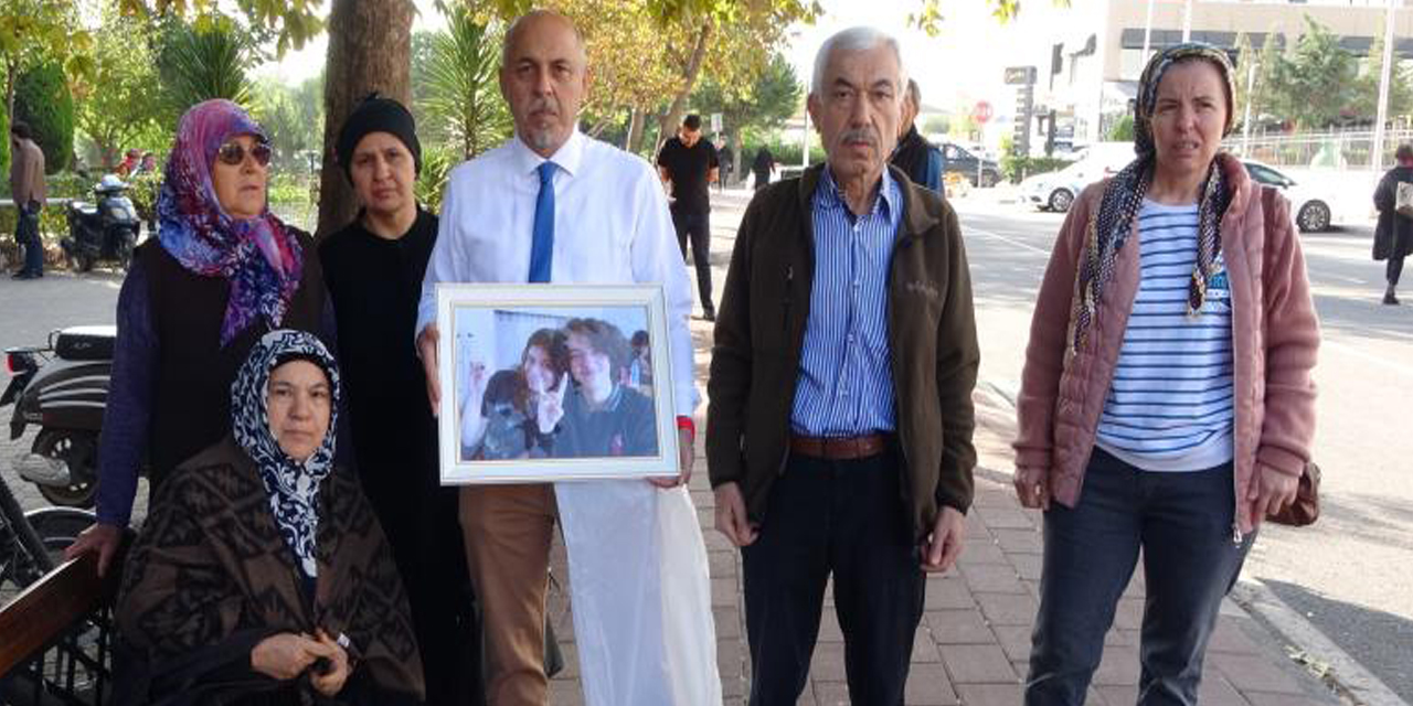 ’Domuza çarptım’ diyerek iki öğrenciyi öldüren alkollü sürücünün yargılanmasına başlandı