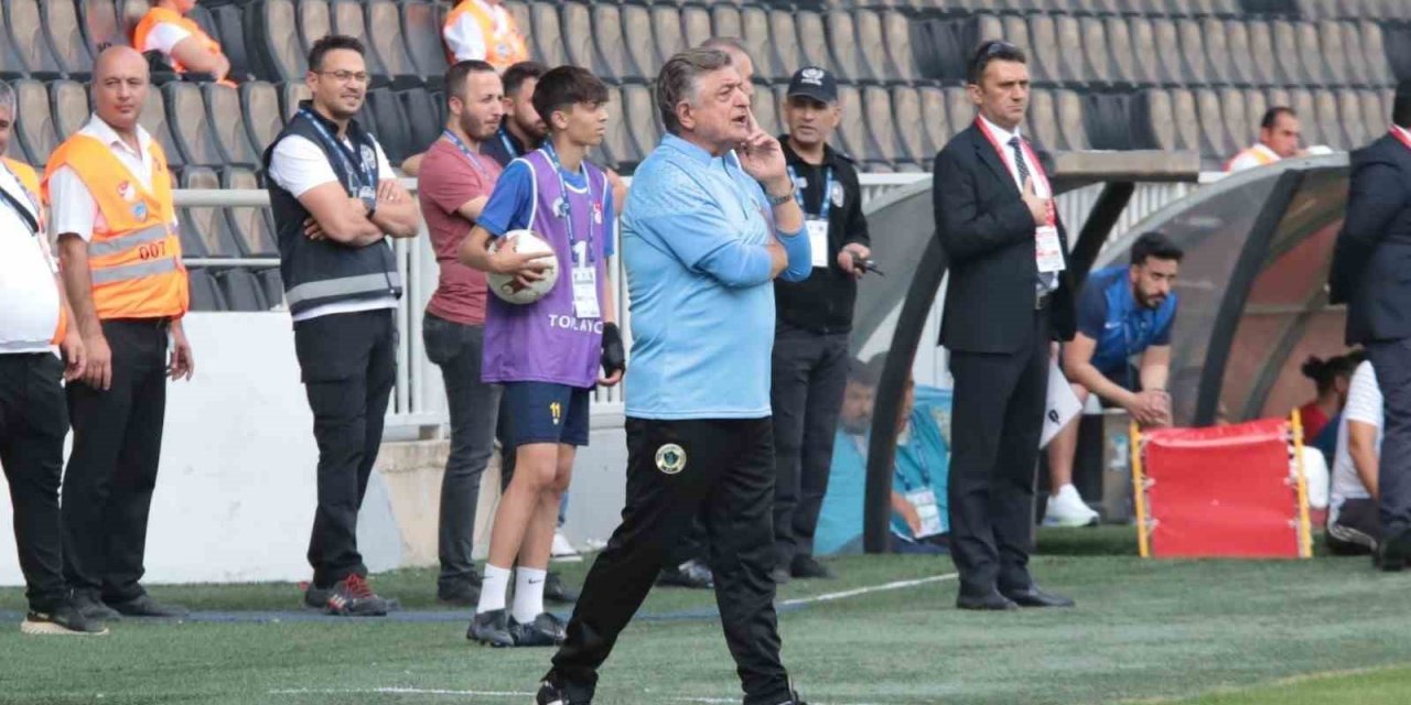 Yılmaz Vural Menemen’in başında 2’de 2 yaptı