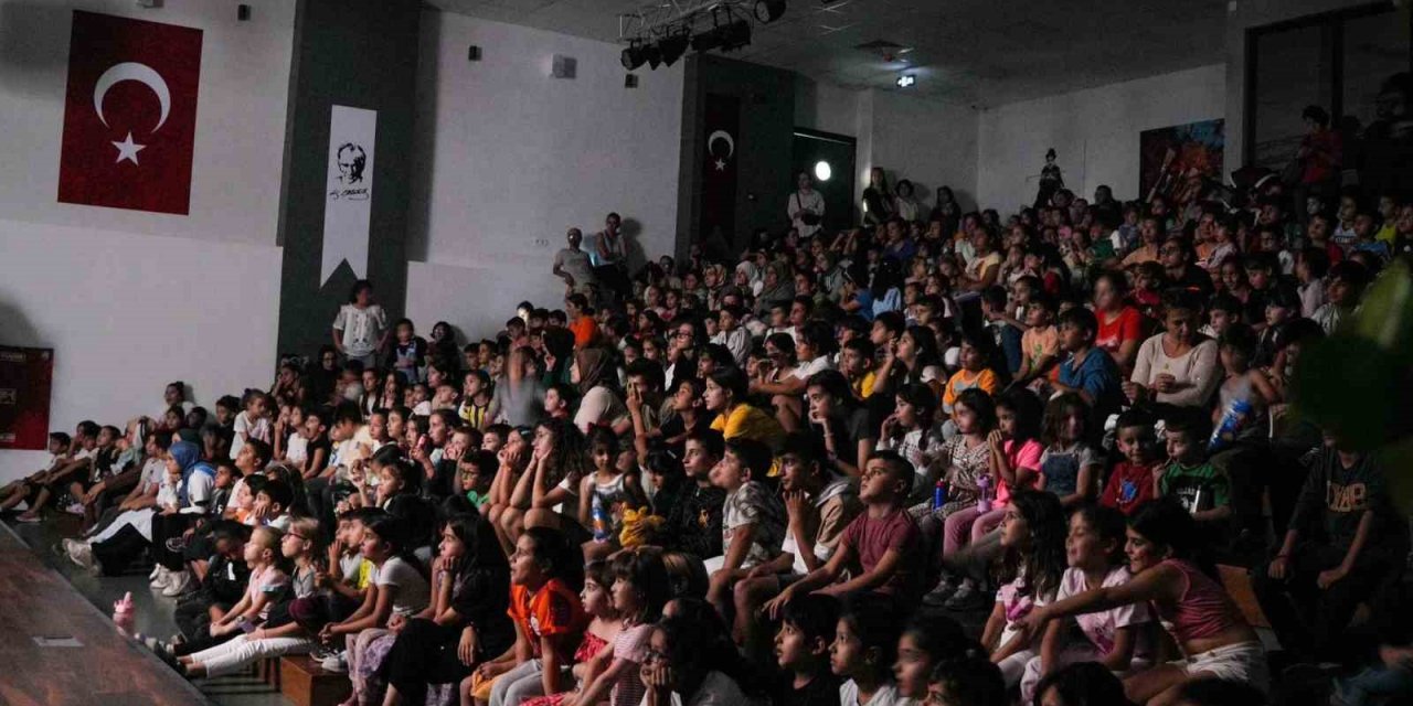 Didimli çocuklar, ‘Sinema Günleri’nin keyfini çıkarıyor