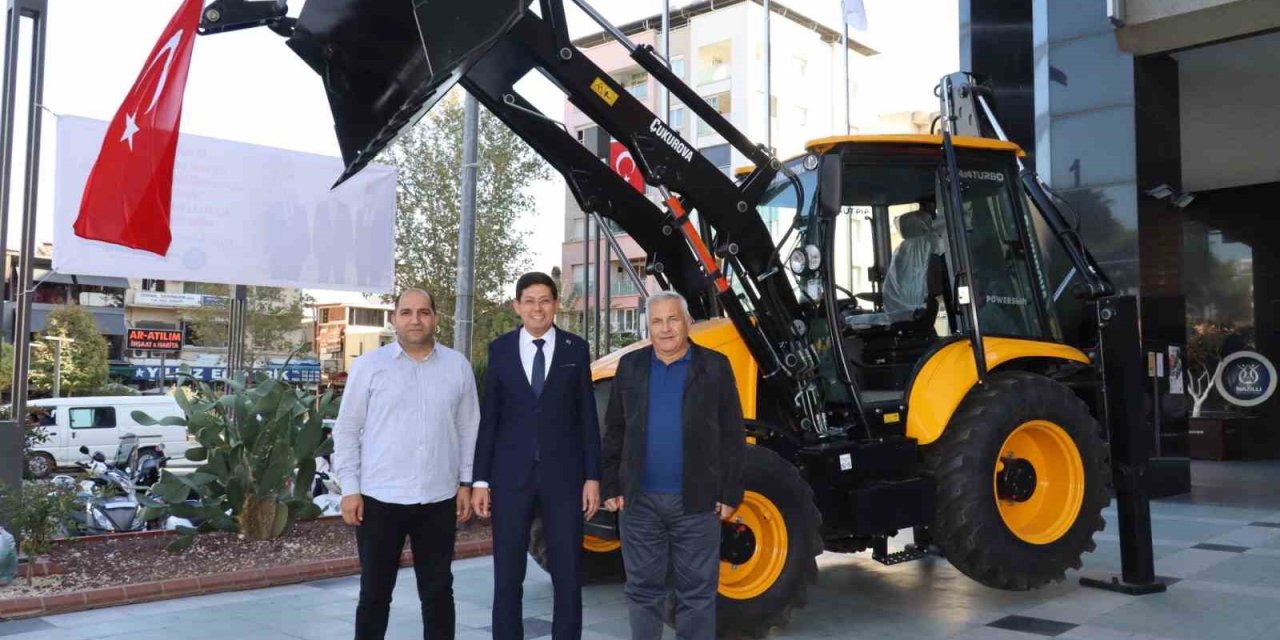 Bakanlıktan Nazilli Belediyesi’ne iş makinesi hibe edildi