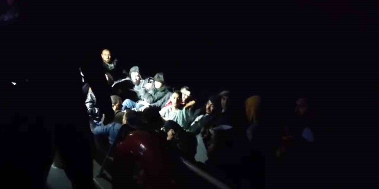 Fethiye’de 20 düzensiz göçmen kurtarıldı