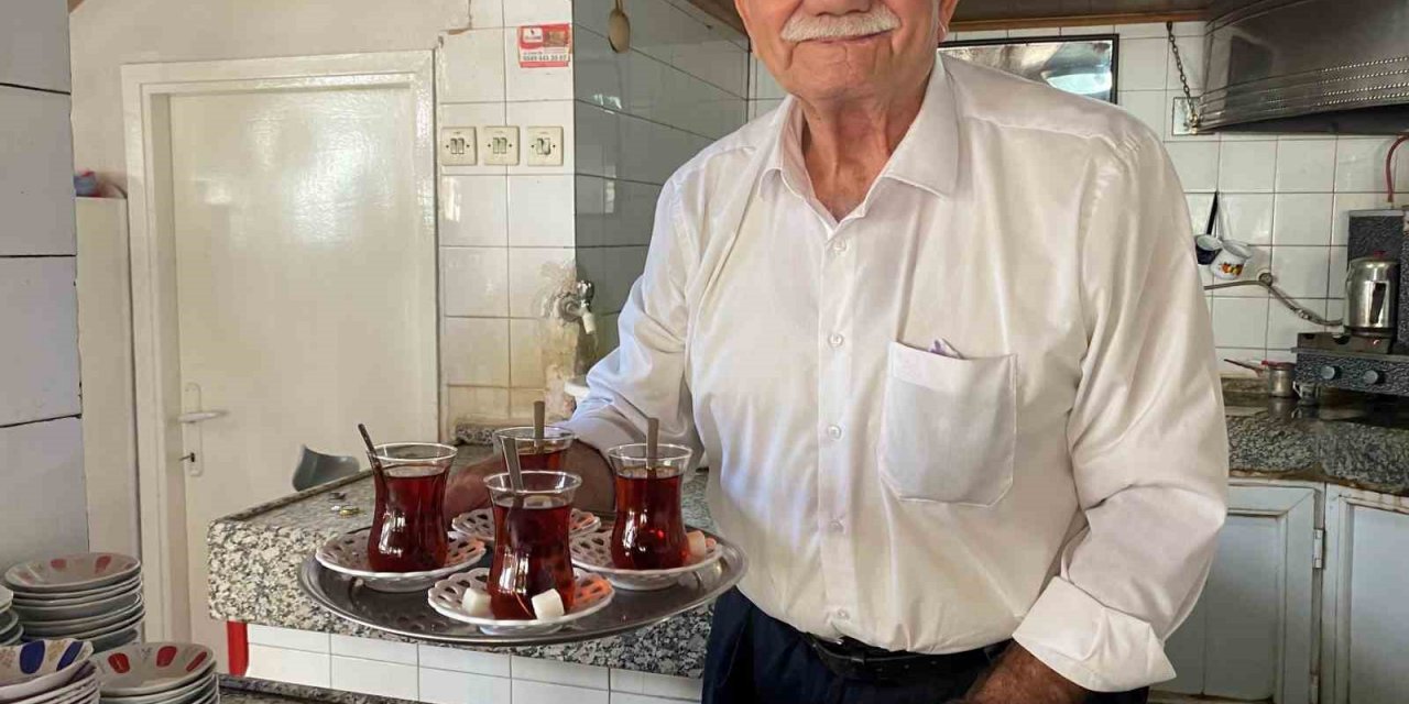 46 yıllık muhtar yeniden aday oldu