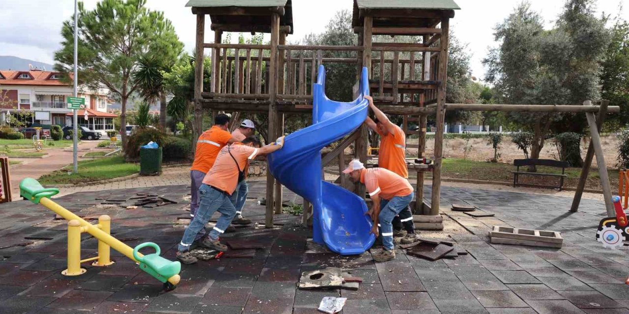 Marmaris’te parklar yenileniyor