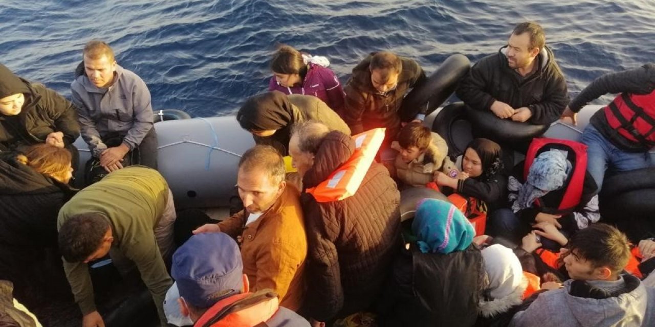 Yunanistan’ın geri ittiği 132 göçmen kurtarıldı
