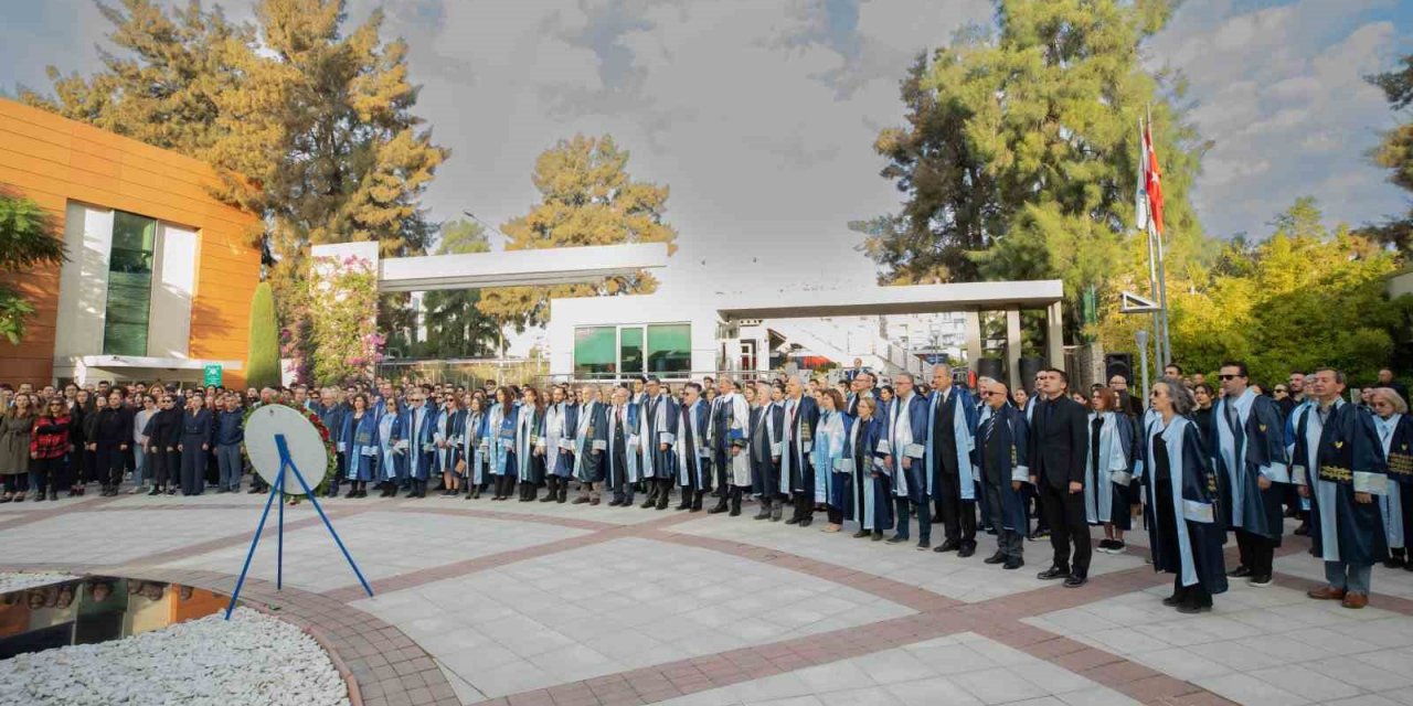 Yaşar Üniversitesinde Ulu Önder Atatürk törenle anıldı