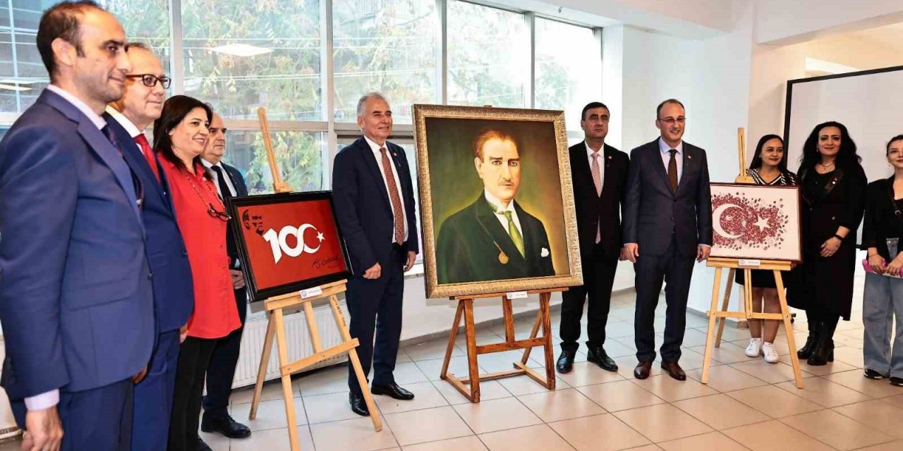 Denizli’de ‘100. Yılda 100 El Emeği Sergisi’ davetlileri etkiledi