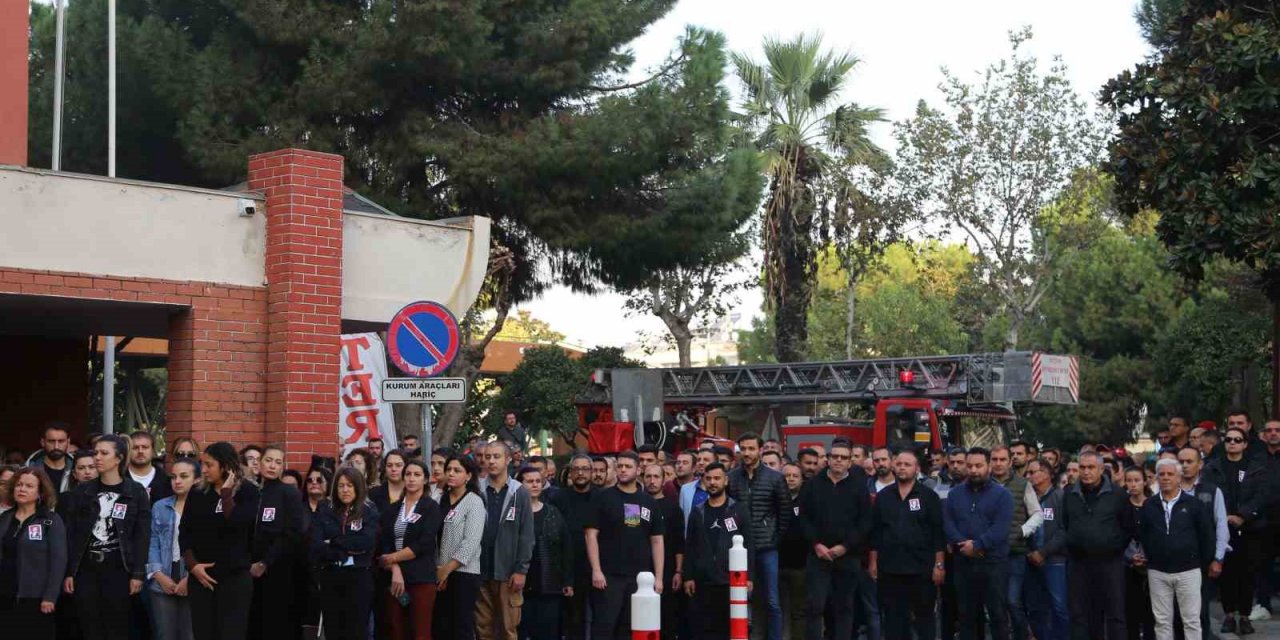 Efeler Gazi Mustafa Kemal Atatürk’ü andı