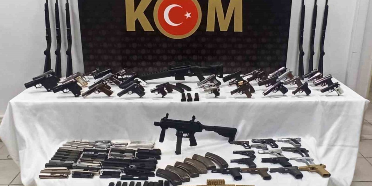 İzmir’de 4 organize suç örgütü çökertildi: 37 tutuklama