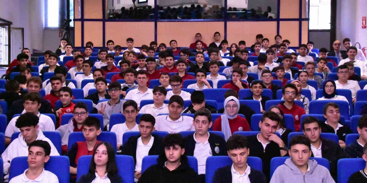 Kızılay, Denizli OSB Teknik Koleji öğrencilerine kan vermenin önemini anlattı