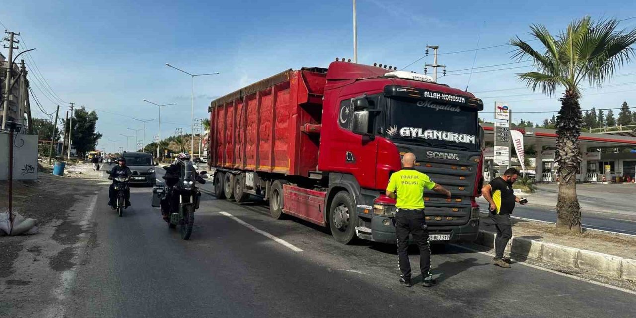 Milas’ta tırın çarptığı yaşlı adam yaralandı